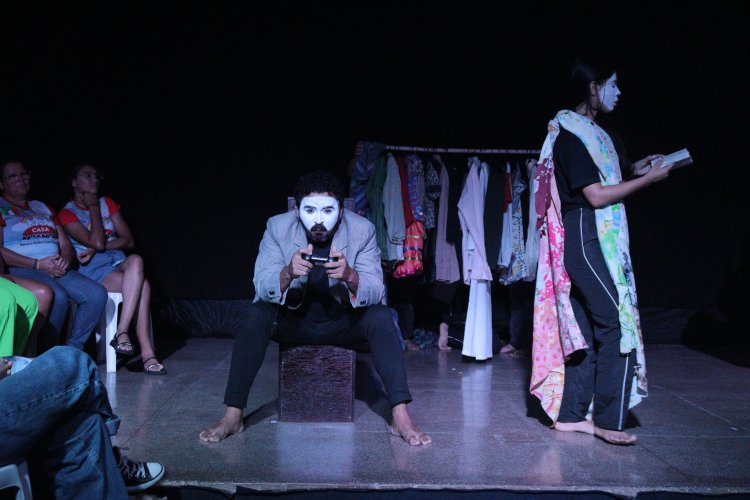 Grupo Proposta de Teatro leva "O chip nosso de cada dia" à IX Mostra Timonense de Humor