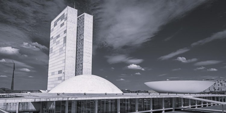 Lula define sucessor de Gleisi Hoffmann